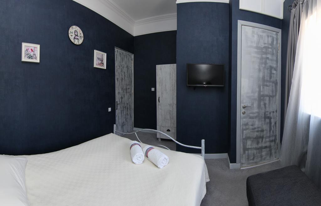 Terrace Garden Boutique Hotel Tiflis Oda fotoğraf